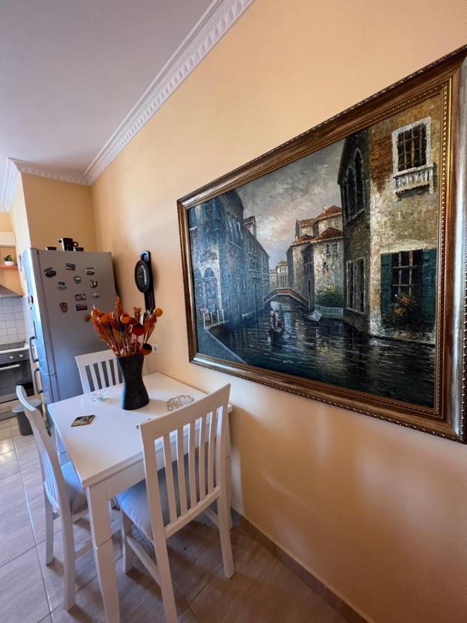 City Center Apartment In Shkodër Dış mekan fotoğraf
